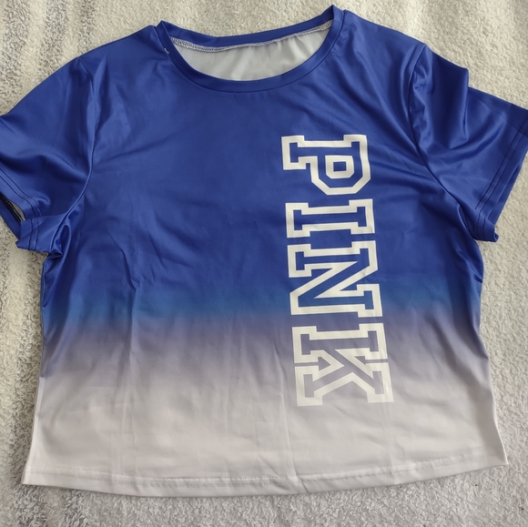 Two piece crop top short set - Picture 2 of 3